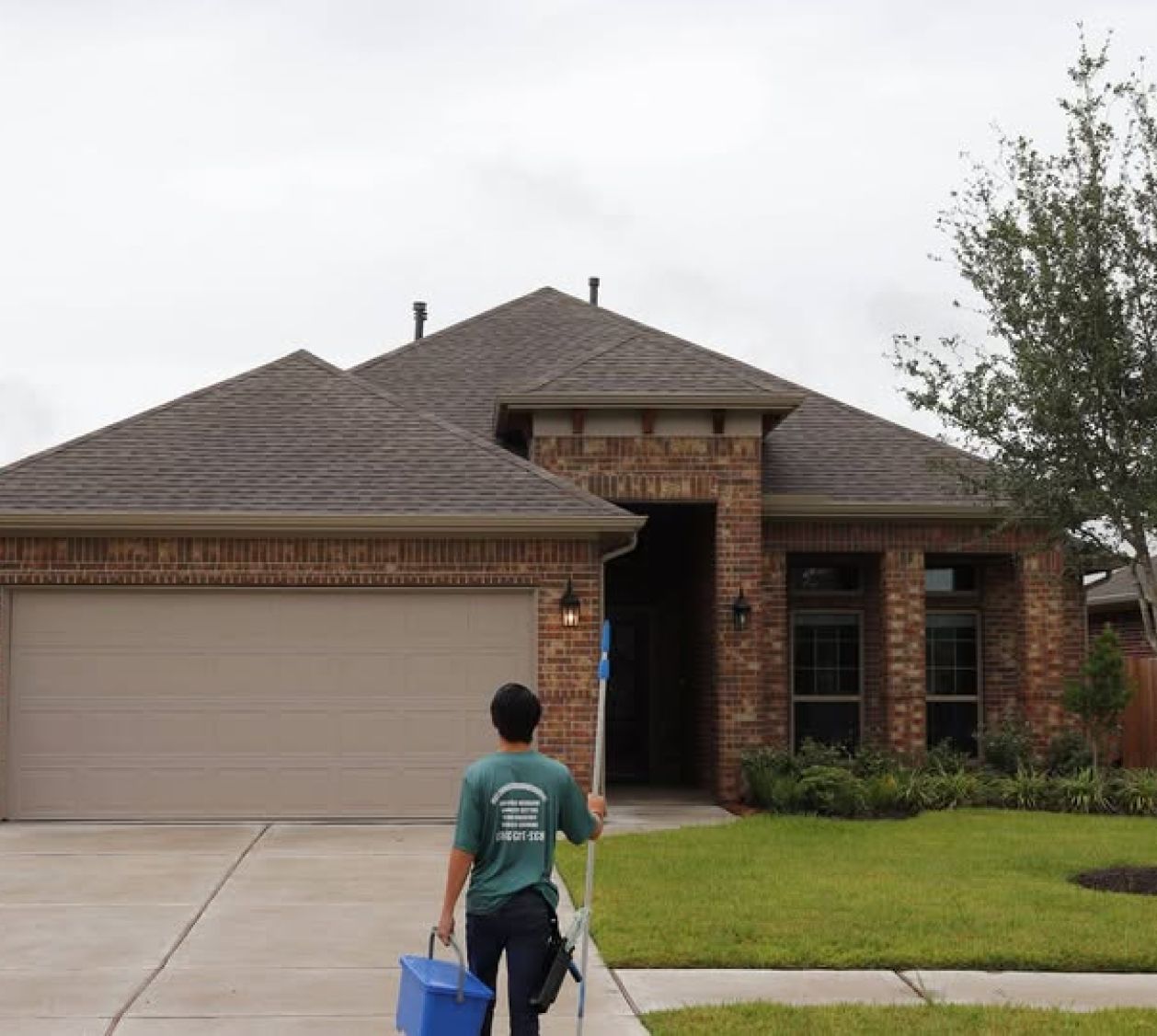 siding cleaning hero