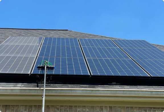 solar roof cleaning service